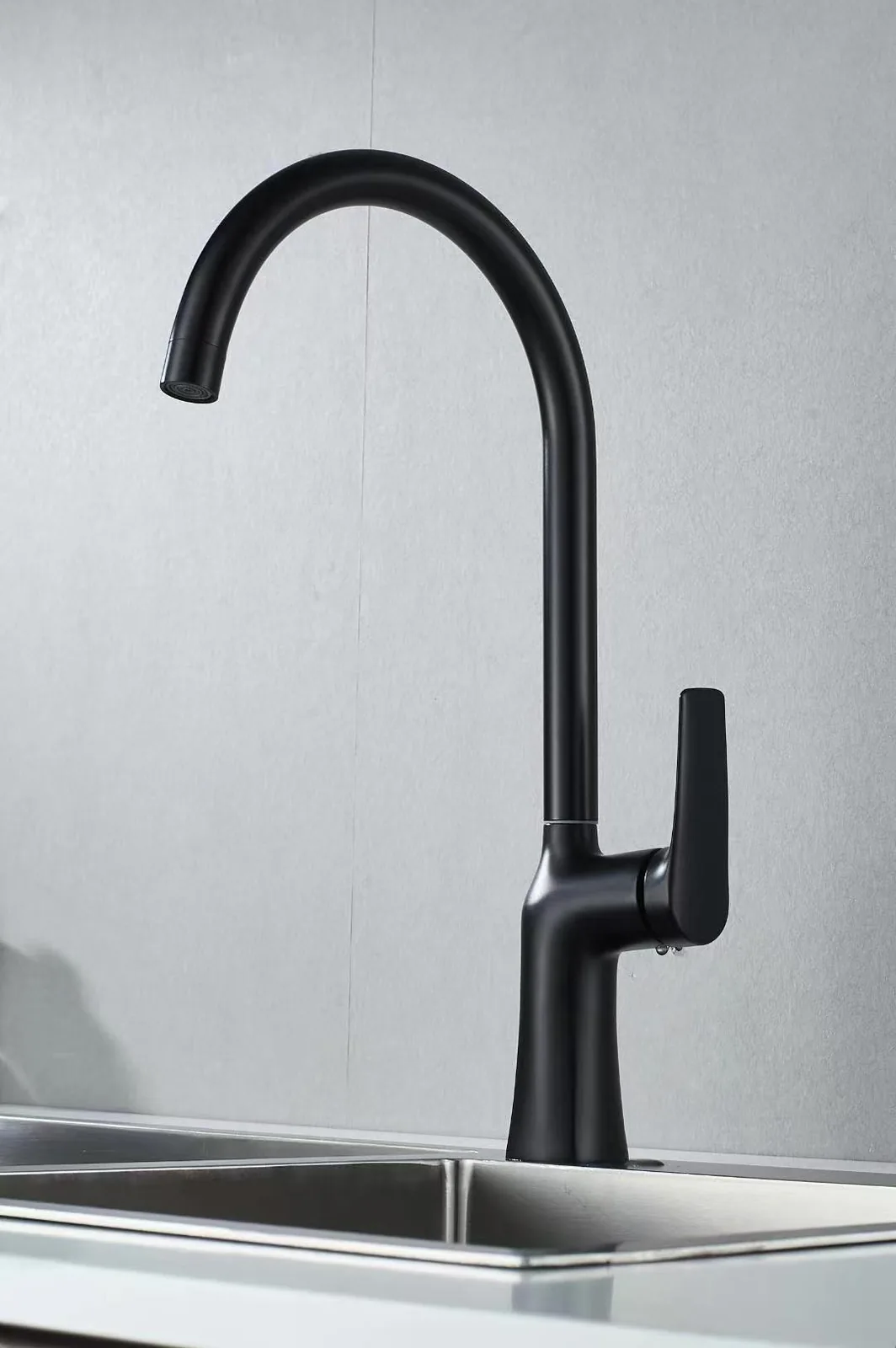 QZ0309 Single-hole Kitchen Faucets